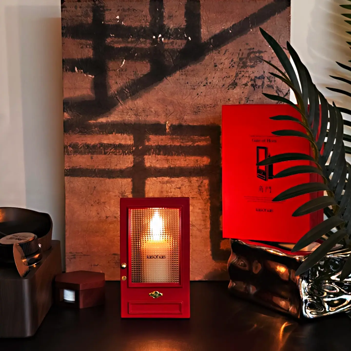 Cinematic red door Candle Holder-Unique & Thoughtful Gifts for Meaningful Moments Cinematic red door Candle Holder-Inspired by The Odyssey, this red gate features a textured optical lens that transforms candlelight into a dreamy, cinematic ripple.