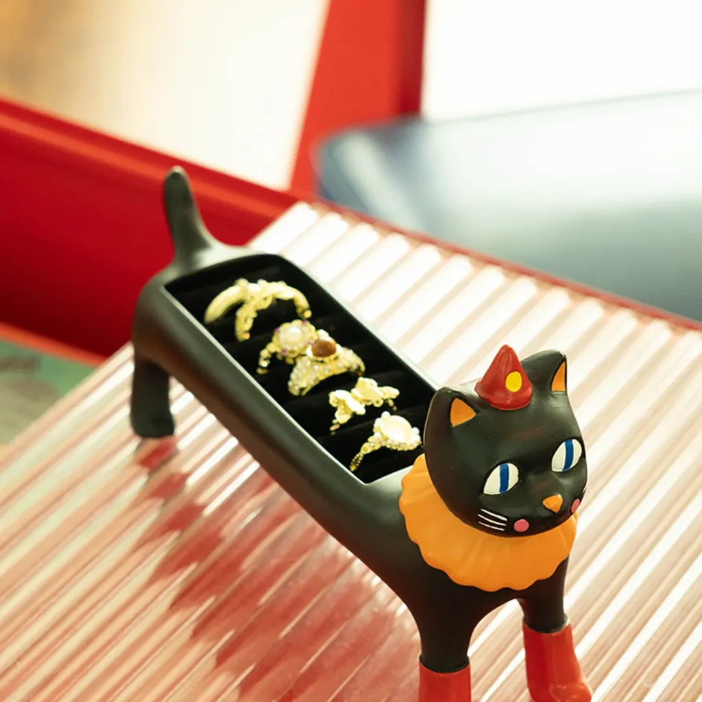 Vintage Circus Cat Jewelry Box-Brings the whimsical charm of a vintage carnival to your vanity while guarding your treasures.