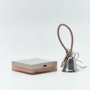 Glamor Magnetic Power Bank-innovative 3-in-1 tool——a magnetic power bank, illuminated mirror, and ambient light