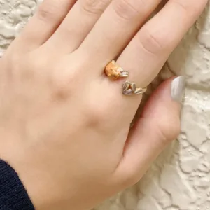Hamsters Ring-Wear pure delight with this adorable sleeping hamster ring, complete with sunflower seeds.